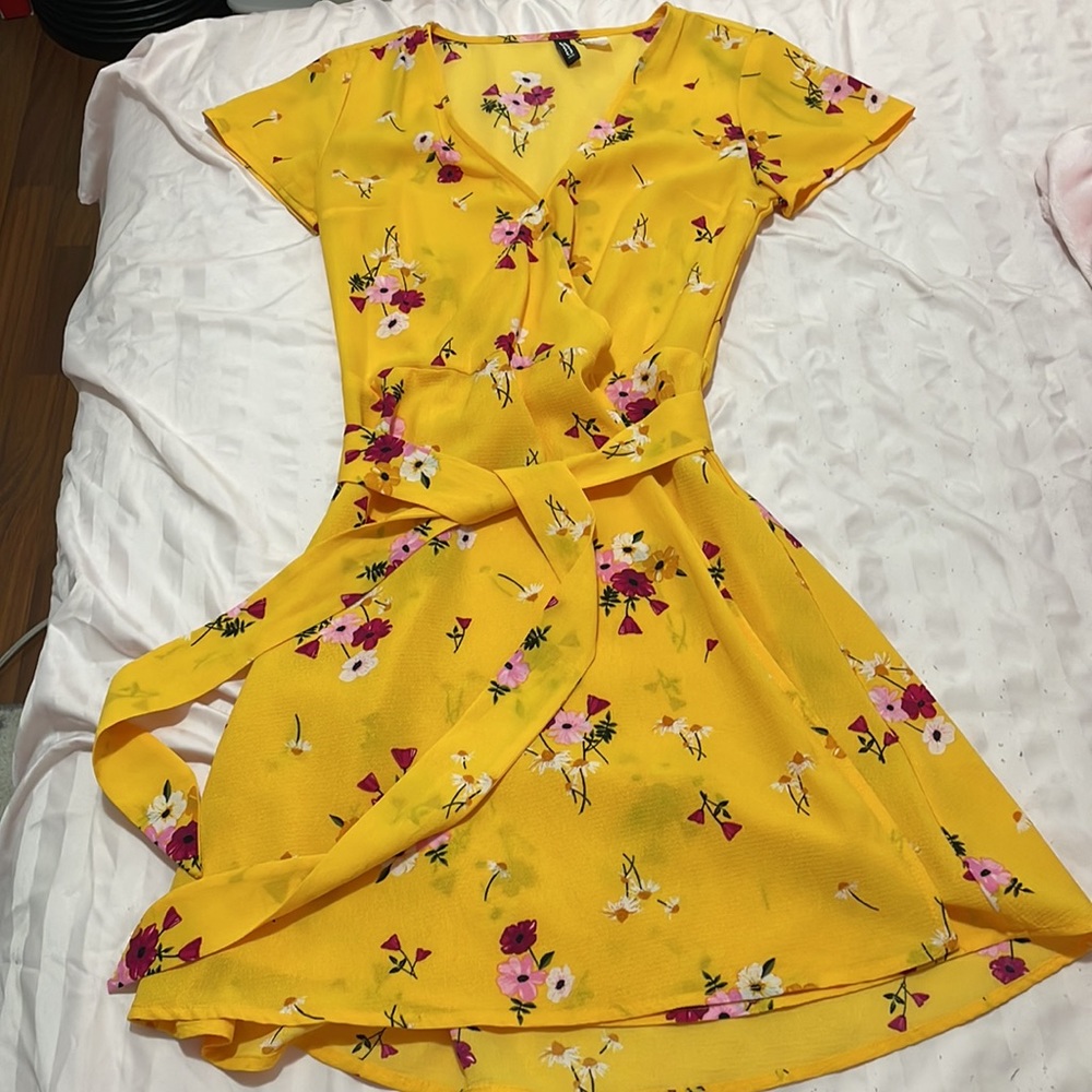 H&M Yellow floral dress